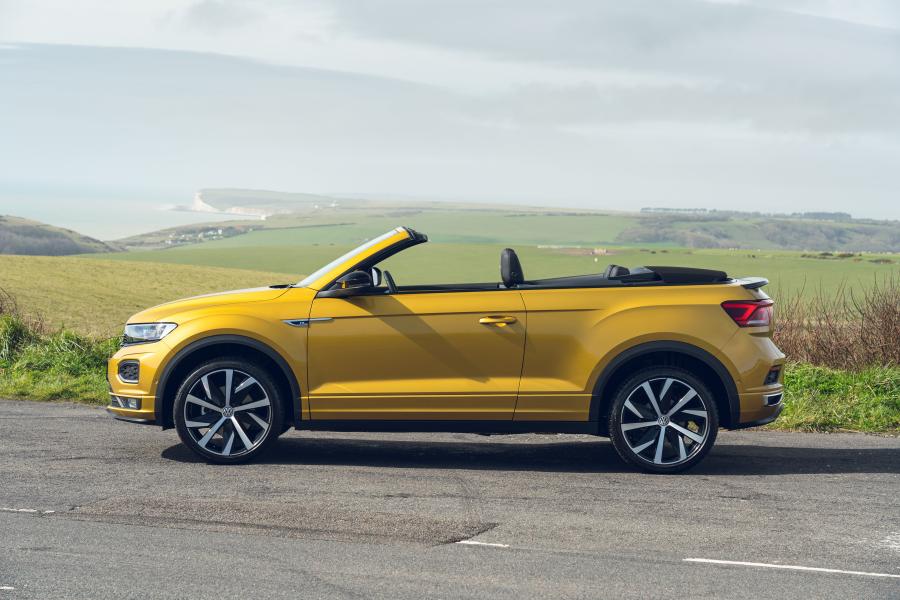  Volkswagen T-Roc Cabriolet R-Line 2020 года  (UK) (фото 4 из 40)